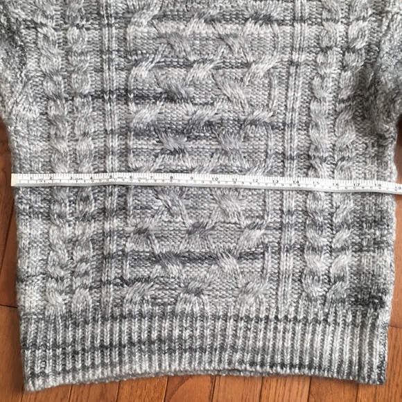 New without tag Gap sweater small - Picture 6 of 8